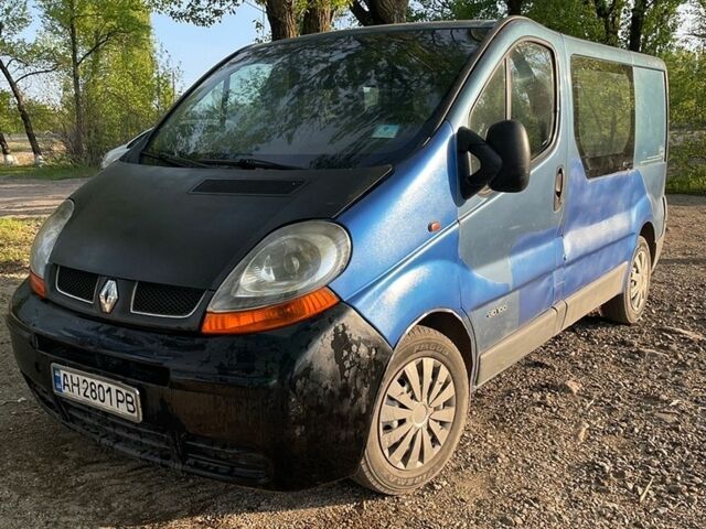 Синій Рено Трафік, об'ємом двигуна 1.9 л та пробігом 300 тис. км за 5200 $, фото 1 на Automoto.ua