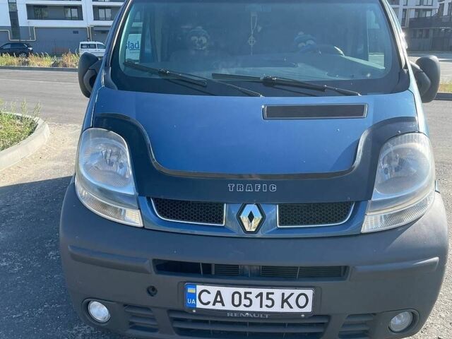 Синій Рено Трафік, об'ємом двигуна 1.87 л та пробігом 305 тис. км за 8300 $, фото 1 на Automoto.ua