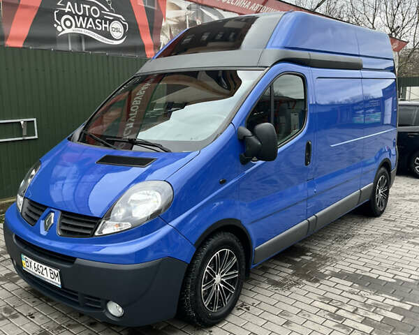 Синий Рено Трафик, объемом двигателя 2.46 л и пробегом 368 тыс. км за 9600 $, фото 1 на Automoto.ua