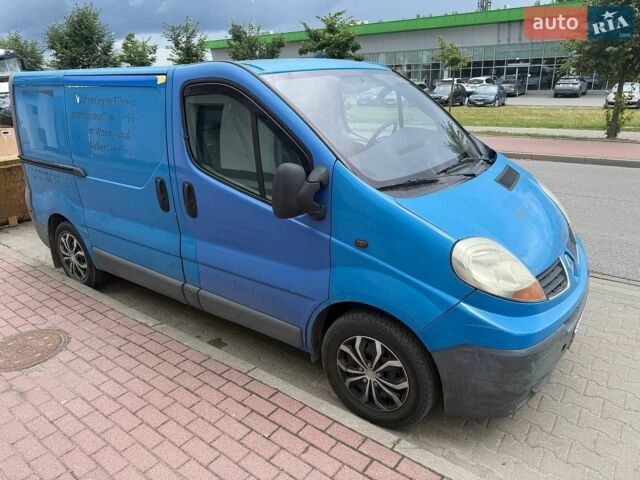 Синий Рено Трафик, объемом двигателя 2 л и пробегом 30 тыс. км за 5000 $, фото 1 на Automoto.ua