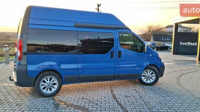 Синий Рено Трафик, объемом двигателя 2.46 л и пробегом 300 тыс. км за 6999 $, фото 1 на Automoto.ua