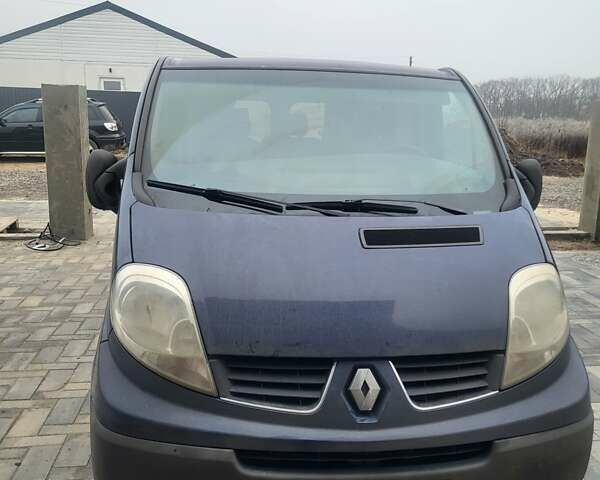 Синий Рено Трафик, объемом двигателя 2.5 л и пробегом 377 тыс. км за 9500 $, фото 1 на Automoto.ua