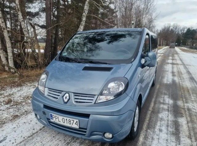 Синий Рено Трафик, объемом двигателя 2 л и пробегом 195 тыс. км за 7800 $, фото 1 на Automoto.ua