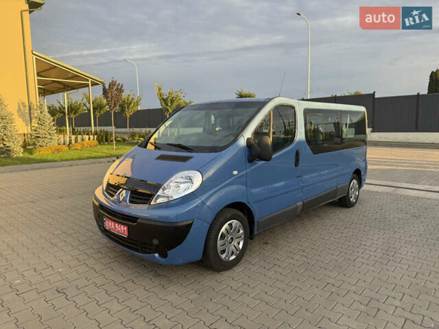 Синий Рено Трафик, объемом двигателя 2 л и пробегом 280 тыс. км за 9950 $, фото 1 на Automoto.ua