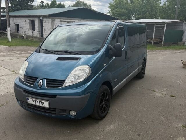Синий Рено Трафик, объемом двигателя 2 л и пробегом 261 тыс. км за 15900 $, фото 1 на Automoto.ua