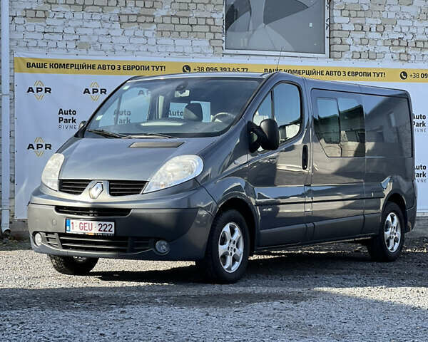 Синій Рено Трафік, об'ємом двигуна 2 л та пробігом 280 тис. км за 14900 $, фото 1 на Automoto.ua