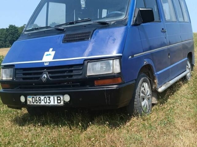 Синій Рено Трафік, об'ємом двигуна 2 л та пробігом 99 тис. км за 1529 $, фото 1 на Automoto.ua