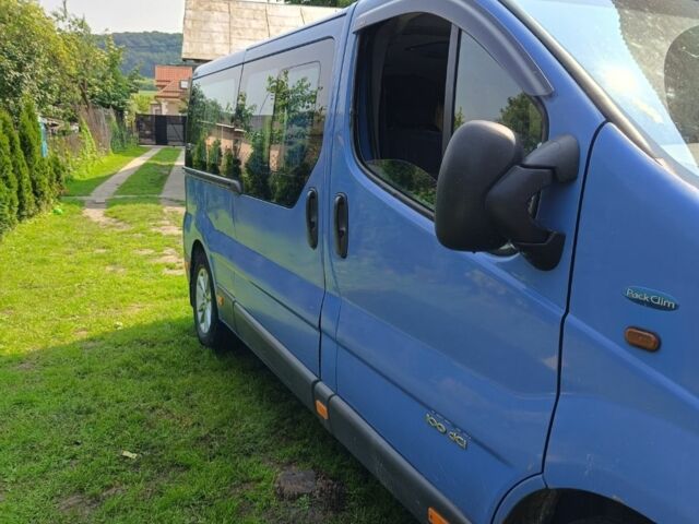 Синій Рено Трафік, об'ємом двигуна 1.9 л та пробігом 290 тис. км за 7200 $, фото 1 на Automoto.ua