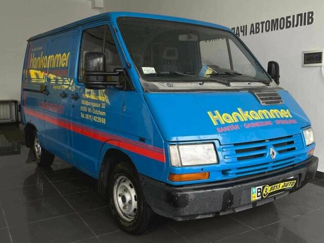 Синий Рено Трафик, объемом двигателя 1.9 л и пробегом 125 тыс. км за 4200 $, фото 1 на Automoto.ua