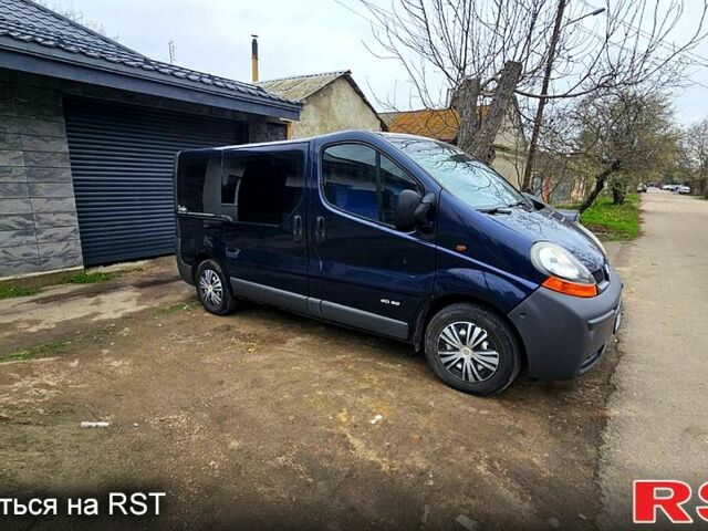 Синий Рено Трафик, объемом двигателя 1.9 л и пробегом 410 тыс. км за 6300 $, фото 1 на Automoto.ua