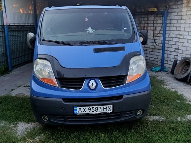 Синий Рено Трафик, объемом двигателя 2 л и пробегом 361 тыс. км за 9500 $, фото 1 на Automoto.ua