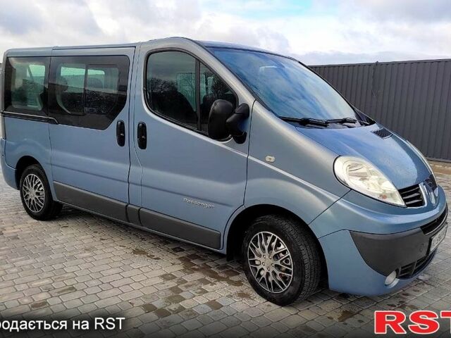 Синій Рено Трафік, об'ємом двигуна 2 л та пробігом 277 тис. км за 10000 $, фото 1 на Automoto.ua