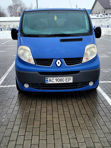 Синій Рено Трафік, об'ємом двигуна 2 л та пробігом 490 тис. км за 8800 $, фото 1 на Automoto.ua