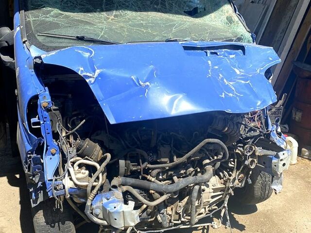 Рено Трафик 2012 в Харькове на Automoto.ua Синий Рено Трафик, объемом двигателя 2 л и пробегом 320 тыс. км за 4500 $, фото 1 на Automoto.ua