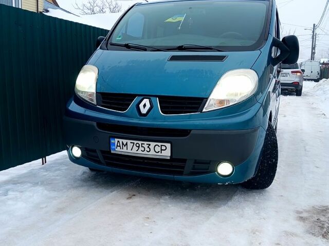 Синій Рено Трафік, об'ємом двигуна 2 л та пробігом 33800 тис. км за 12000 $, фото 1 на Automoto.ua
