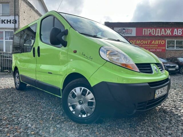 Зелений Рено Трафік, об'ємом двигуна 2 л та пробігом 228 тис. км за 9200 $, фото 1 на Automoto.ua