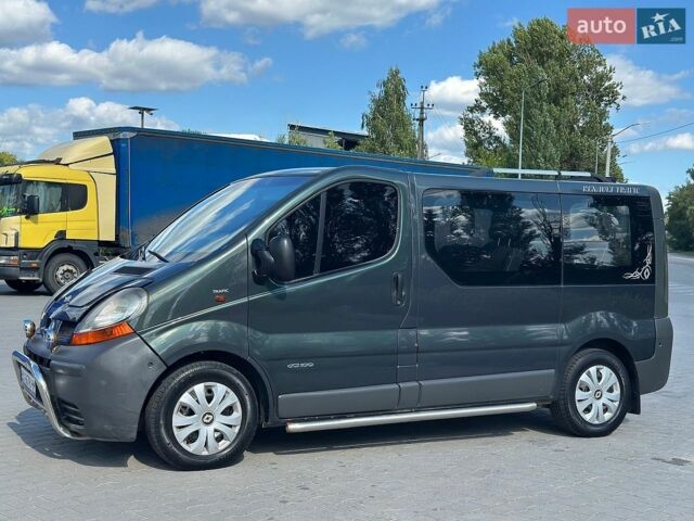 Зеленый Рено Трафик, объемом двигателя 1.9 л и пробегом 338 тыс. км за 5700 $, фото 1 на Automoto.ua