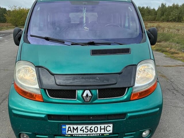 Зеленый Рено Трафик, объемом двигателя 1.9 л и пробегом 340 тыс. км за 7300 $, фото 1 на Automoto.ua