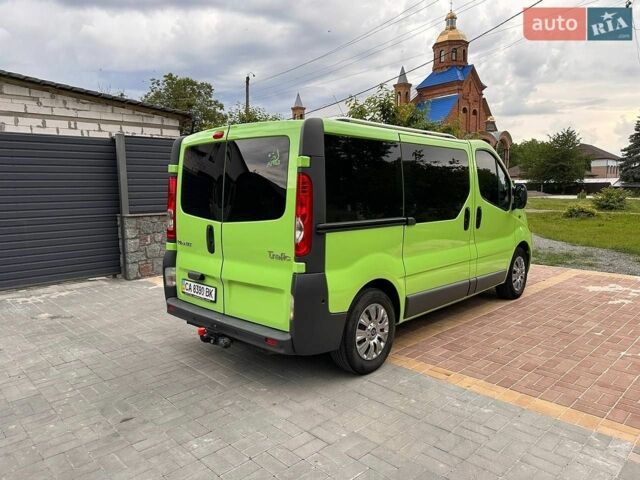 Зеленый Рено Трафик, объемом двигателя 2 л и пробегом 350 тыс. км за 9600 $, фото 1 на Automoto.ua