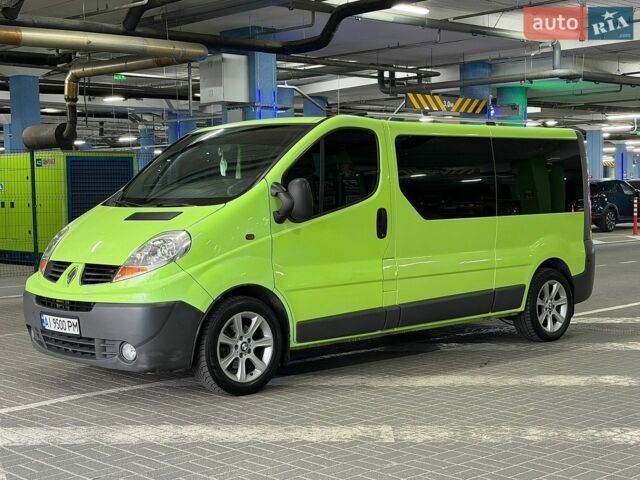 Зелений Рено Трафік, об'ємом двигуна 2 л та пробігом 290 тис. км за 7800 $, фото 1 на Automoto.ua