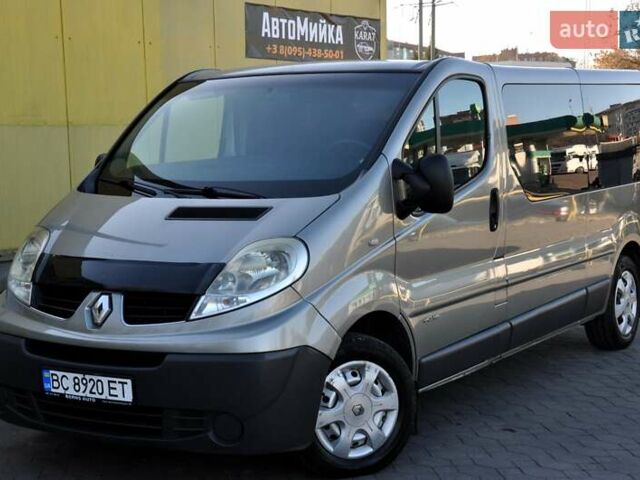 Зелений Рено Трафік, об'ємом двигуна 2 л та пробігом 354 тис. км за 8800 $, фото 1 на Automoto.ua
