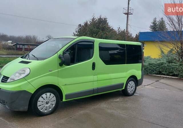 Зеленый Рено Трафик, объемом двигателя 2 л и пробегом 415 тыс. км за 8650 $, фото 1 на Automoto.ua