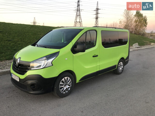 Зеленый Рено Трафик, объемом двигателя 1.6 л и пробегом 200 тыс. км за 14800 $, фото 1 на Automoto.ua
