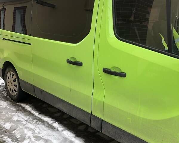 Зеленый Рено Трафик, объемом двигателя 1.6 л и пробегом 280 тыс. км за 14200 $, фото 1 на Automoto.ua