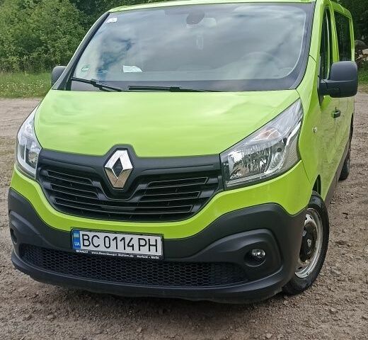 Зеленый Рено Трафик, объемом двигателя 1.6 л и пробегом 280 тыс. км за 11600 $, фото 1 на Automoto.ua