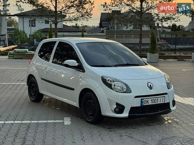 Белый Рено Твинго, объемом двигателя 1.15 л и пробегом 204 тыс. км за 3750 $, фото 1 на Automoto.ua