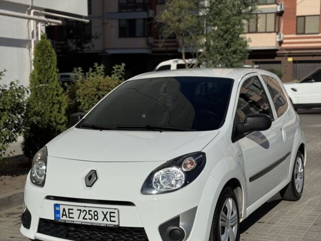 Белый Рено Твинго, объемом двигателя 1.15 л и пробегом 225 тыс. км за 4500 $, фото 1 на Automoto.ua