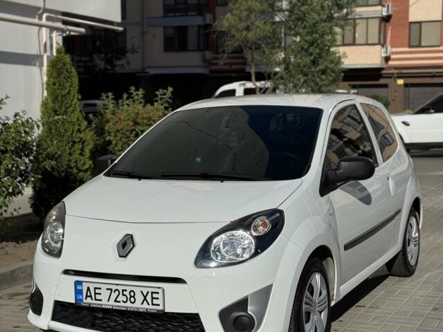 Білий Рено Твінго, об'ємом двигуна 1.15 л та пробігом 225 тис. км за 4500 $, фото 1 на Automoto.ua