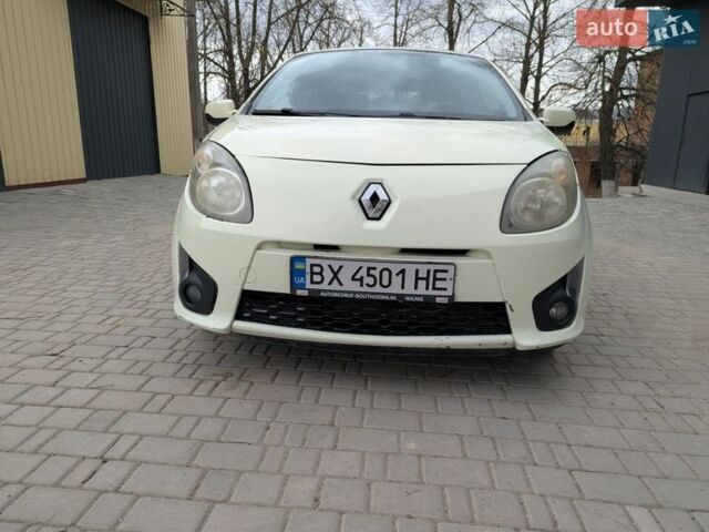 Белый Рено Твинго, объемом двигателя 1.5 л и пробегом 165 тыс. км за 3999 $, фото 1 на Automoto.ua
