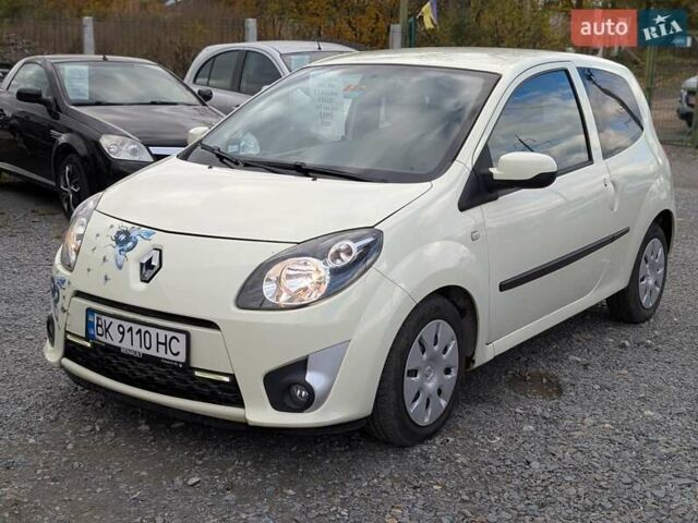 Белый Рено Твинго, объемом двигателя 1.15 л и пробегом 145 тыс. км за 4995 $, фото 1 на Automoto.ua