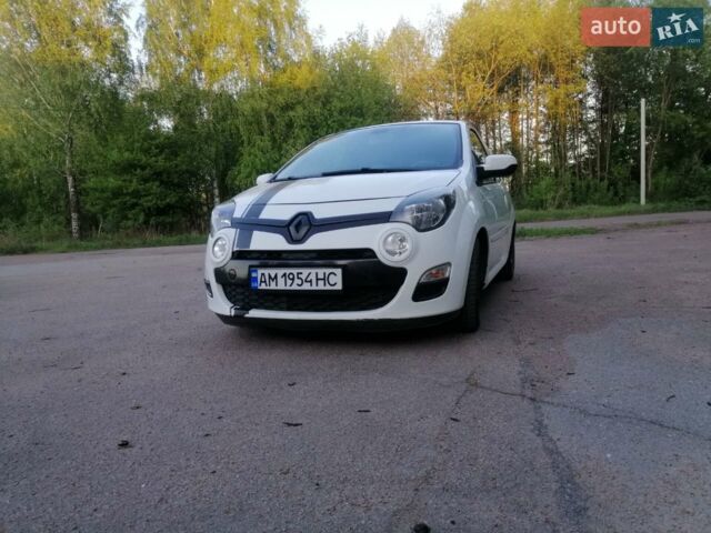 Білий Рено Твінго, об'ємом двигуна 1.5 л та пробігом 300 тис. км за 4100 $, фото 1 на Automoto.ua