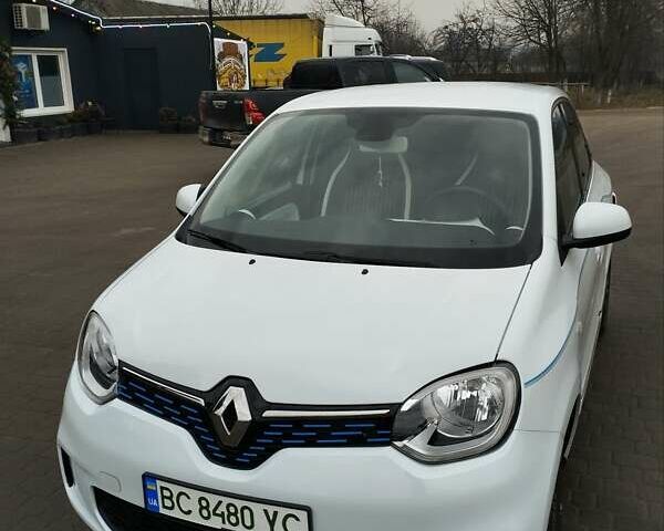 Белый Рено Твинго, объемом двигателя 0 л и пробегом 39 тыс. км за 10000 $, фото 1 на Automoto.ua