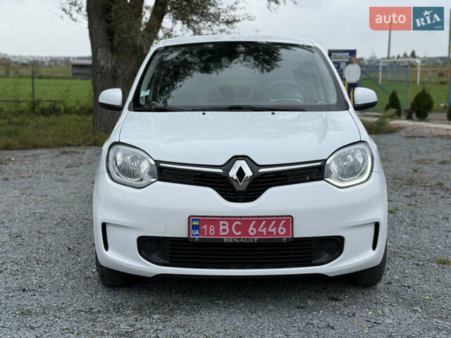 Белый Рено Твинго, объемом двигателя 0 л и пробегом 60 тыс. км за 8600 $, фото 1 на Automoto.ua