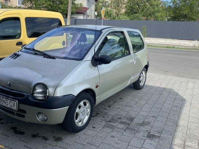 Бежевый Рено Твинго, объемом двигателя 0 л и пробегом 180 тыс. км за 1507 $, фото 1 на Automoto.ua