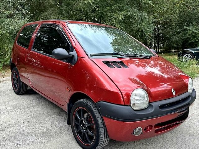 Рено Твінго 1994 у Запоріжжя на Automoto.ua Червоний Рено Твінго, об'ємом двигуна 1.2 л та пробігом 196 тис. км за 2800 $, фото 1 на Automoto.ua