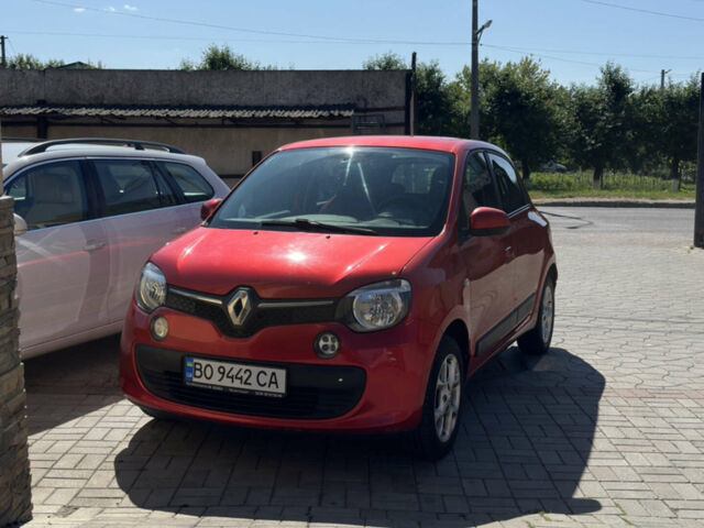 Красный Рено Твинго, объемом двигателя 1 л и пробегом 56 тыс. км за 6200 $, фото 1 на Automoto.ua