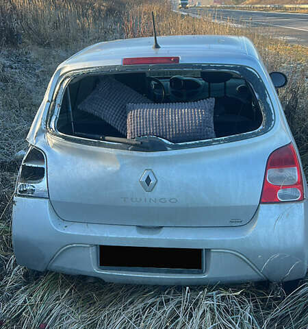 Серый Рено Твинго, объемом двигателя 1.1 л и пробегом 135 тыс. км за 2500 $, фото 1 на Automoto.ua