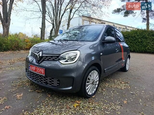 Серый Рено Твинго, объемом двигателя 0 л и пробегом 61 тыс. км за 7950 $, фото 1 на Automoto.ua
