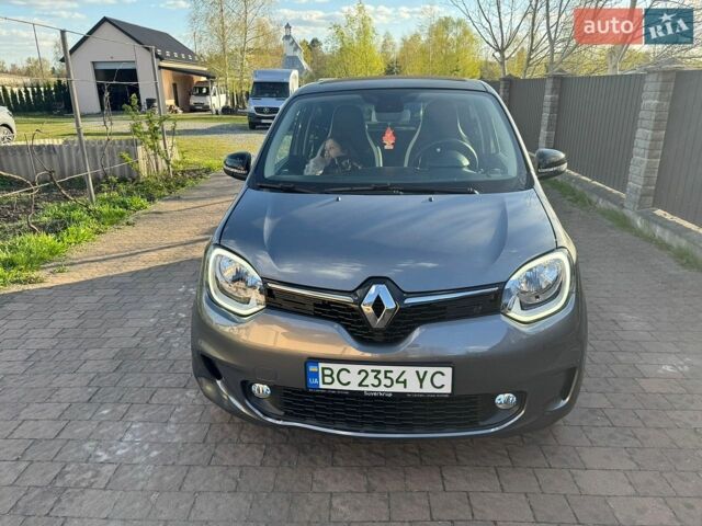 Серый Рено Твинго, объемом двигателя 0 л и пробегом 9 тыс. км за 12800 $, фото 1 на Automoto.ua