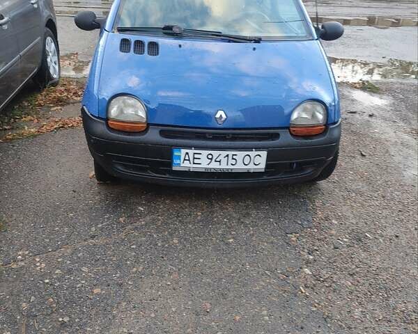 Синий Рено Твинго, объемом двигателя 1.14 л и пробегом 230 тыс. км за 2100 $, фото 1 на Automoto.ua