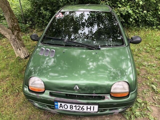 Зеленый Рено Твинго, объемом двигателя 1.1 л и пробегом 300 тыс. км за 1200 $, фото 1 на Automoto.ua