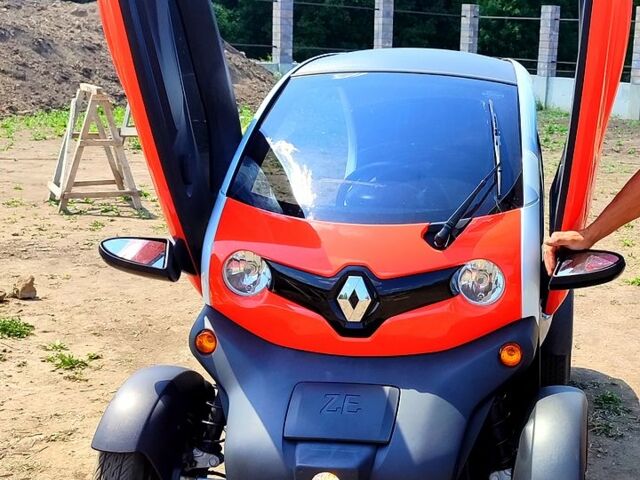Рено Твизи, объемом двигателя 0 л и пробегом 11 тыс. км за 6000 $, фото 1 на Automoto.ua