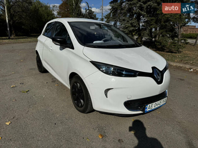 Білий Рено Зое, об'ємом двигуна 0 л та пробігом 201 тис. км за 5600 $, фото 1 на Automoto.ua
