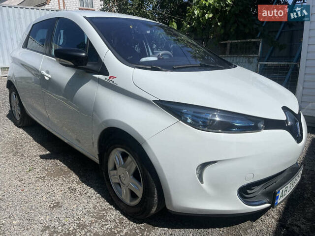 Білий Рено Зое, об'ємом двигуна 0 л та пробігом 130 тис. км за 6000 $, фото 1 на Automoto.ua