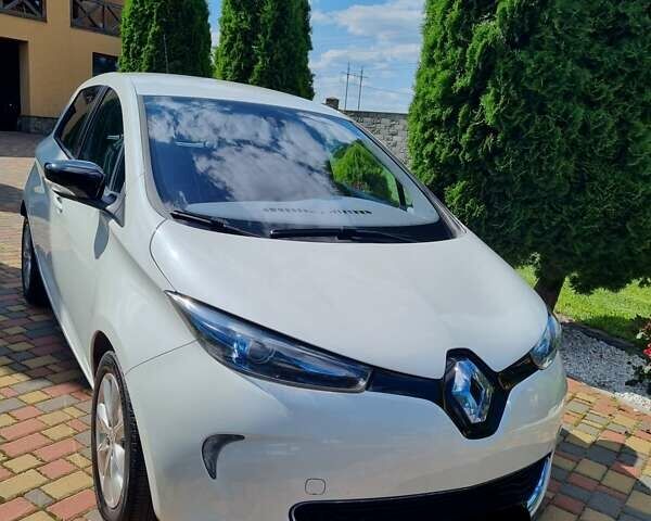 Білий Рено Зое, об'ємом двигуна 0 л та пробігом 60 тис. км за 8300 $, фото 1 на Automoto.ua