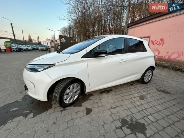 Белый Рено Зое, объемом двигателя 0 л и пробегом 96 тыс. км за 6650 $, фото 1 на Automoto.ua